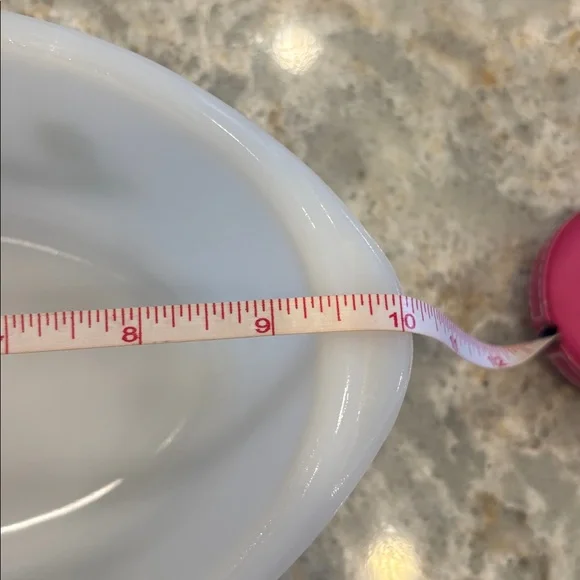 Glassware casserole 1 quart milk glass dish in green daisy pattern. 10 wide - Picture 7 of 9